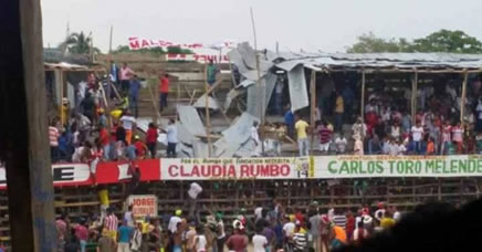 COLAPSA TECHO EN CORRALEJA DE FUNDACIÓN, COLOMBIA, EN 2015