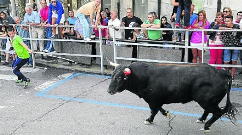 MUERE J.M.R.B. EN EL ENCIERRO DE CUÉLLAR, ESPAÑA