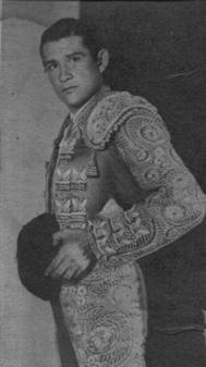 GUILLERMO FLORES GUTIÉRREZ      (LECHERITO)